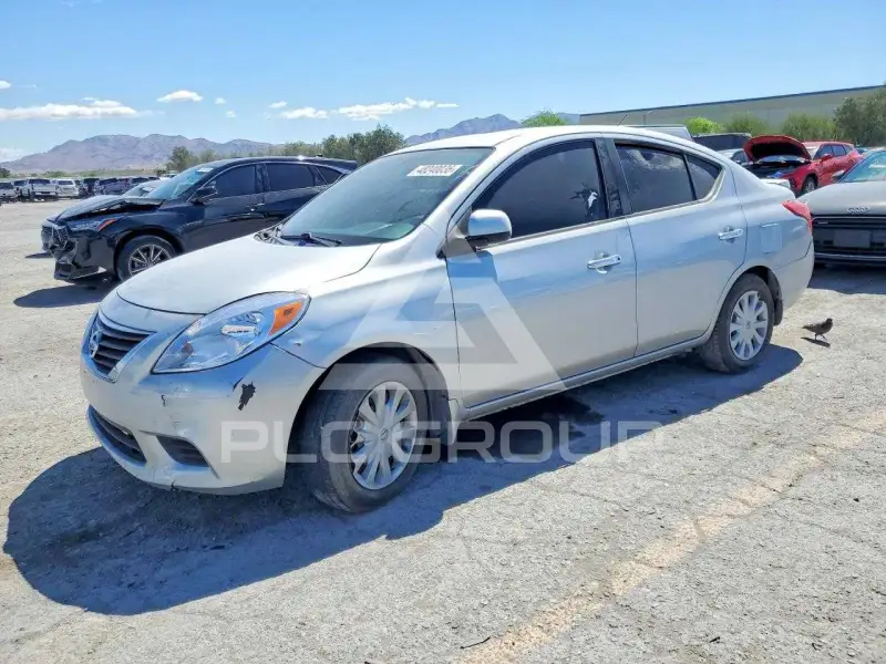 2014 Nissan VERSA фото