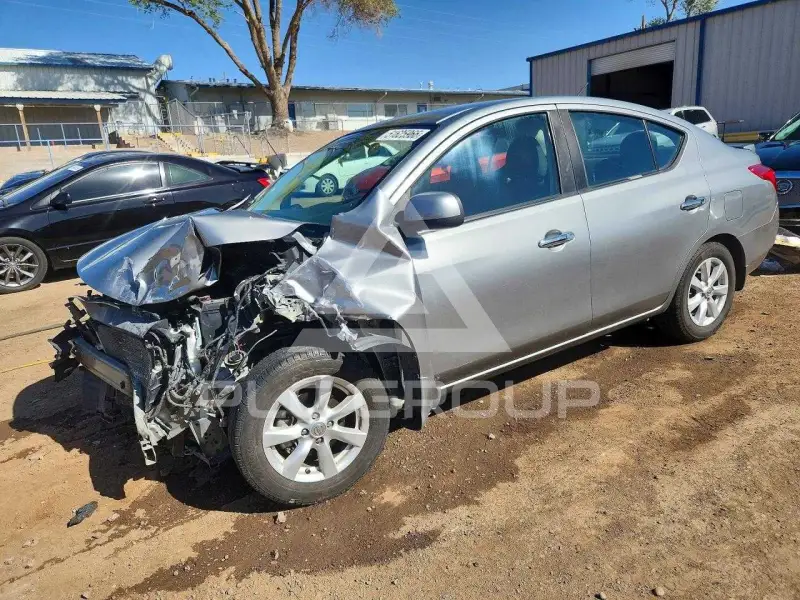 2014 Nissan VERSA фото