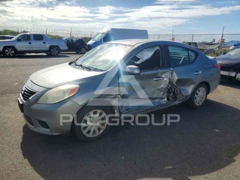 2014 Nissan VERSA photo