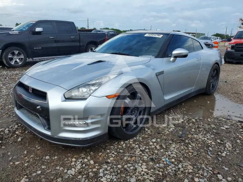 2014 Nissan GTR фото