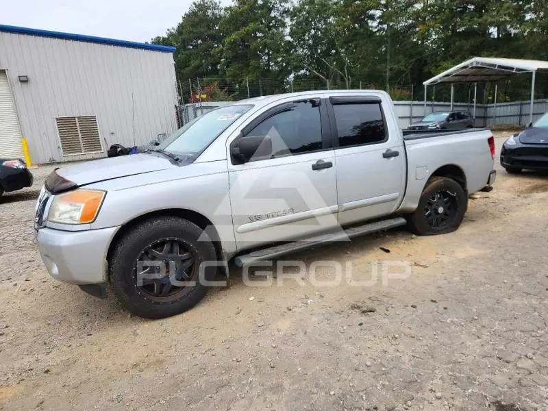 2014 Nissan TITAN фото