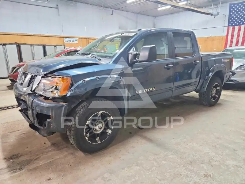 2014 Nissan TITAN photo