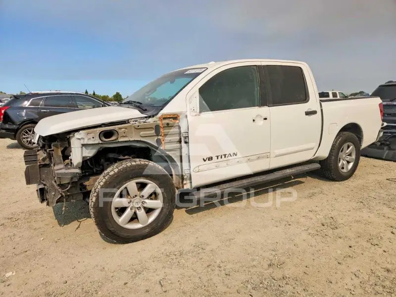 2014 Nissan TITAN photo