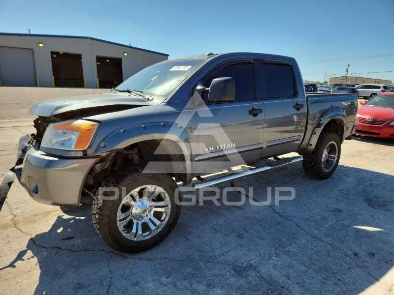 2014 Nissan TITAN фото