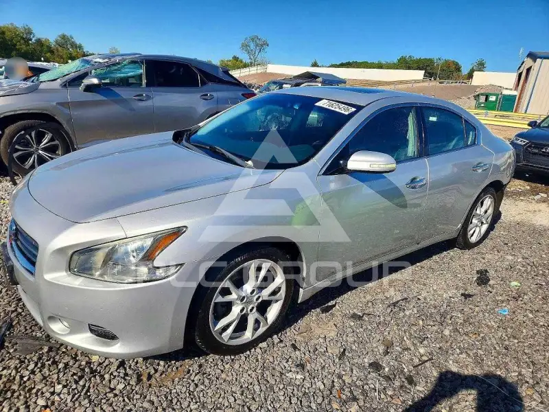 2014 Nissan MAXIMA photo