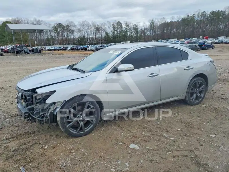 2014 Nissan MAXIMA photo