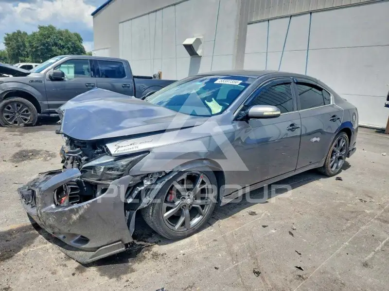 2014 Nissan MAXIMA photo