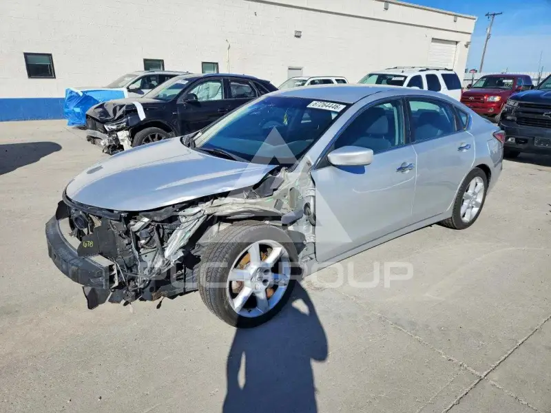 2014 Nissan ALTIMA фото
