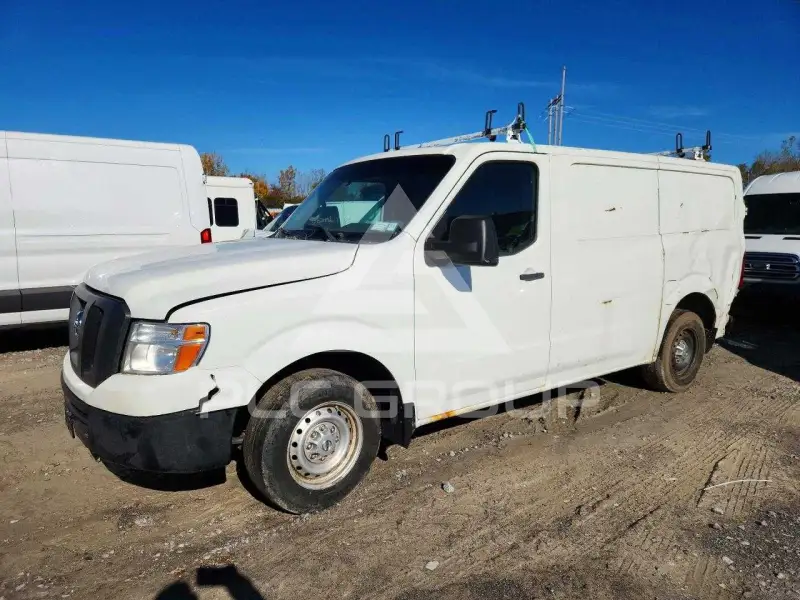2014 Nissan NV photo