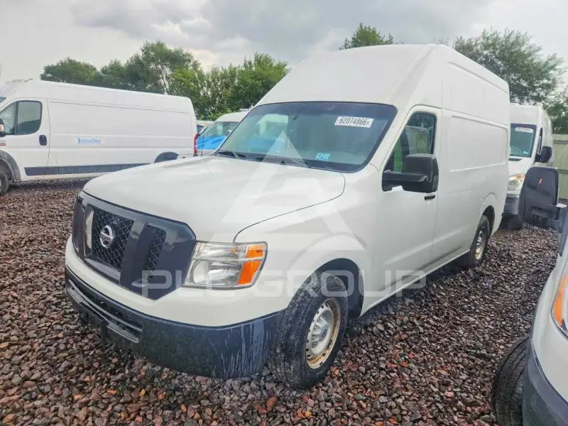 2014 Nissan NV photo