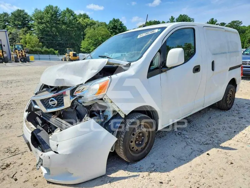 2014 Nissan NV photo