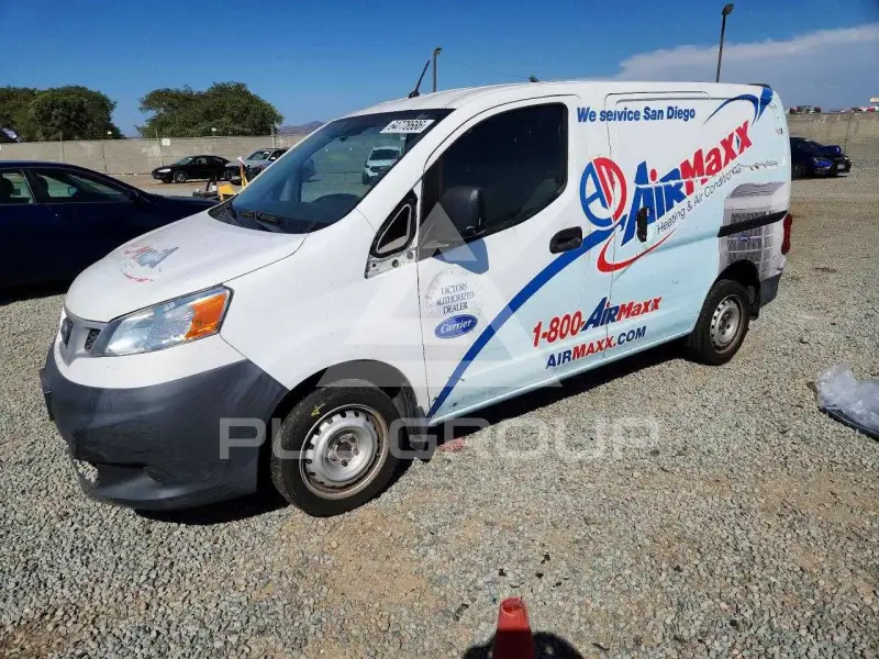 2014 Nissan NV photo