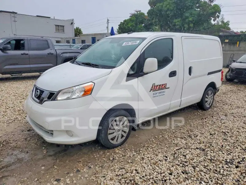 2014 Nissan NV фото