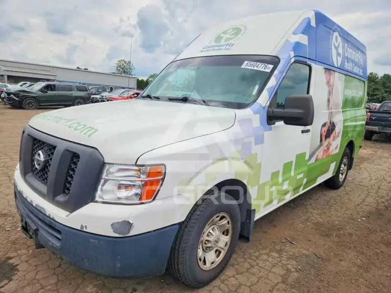 2014 Nissan NV photo