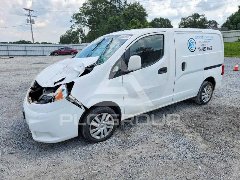 2014 Nissan NV photo