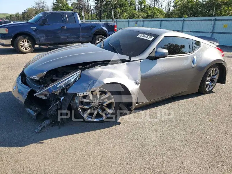 2014 Nissan 370Z фото