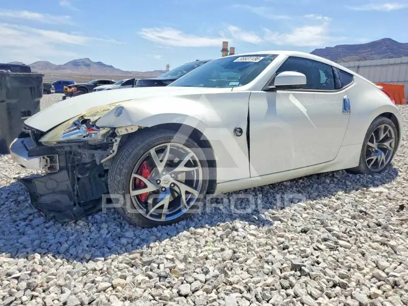 2014 Nissan 370Z фото