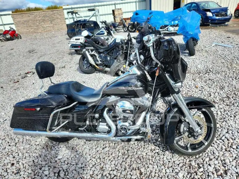 2014 Harley-Davidson FLHX фото