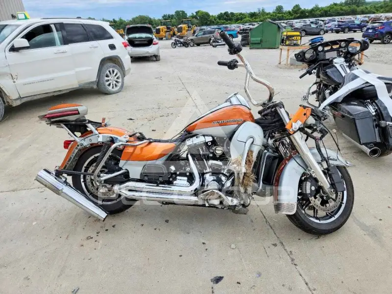 2014 Harley-Davidson FL photo