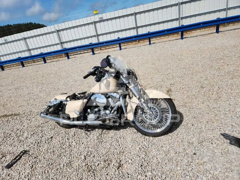 2014 Harley-Davidson FL photo