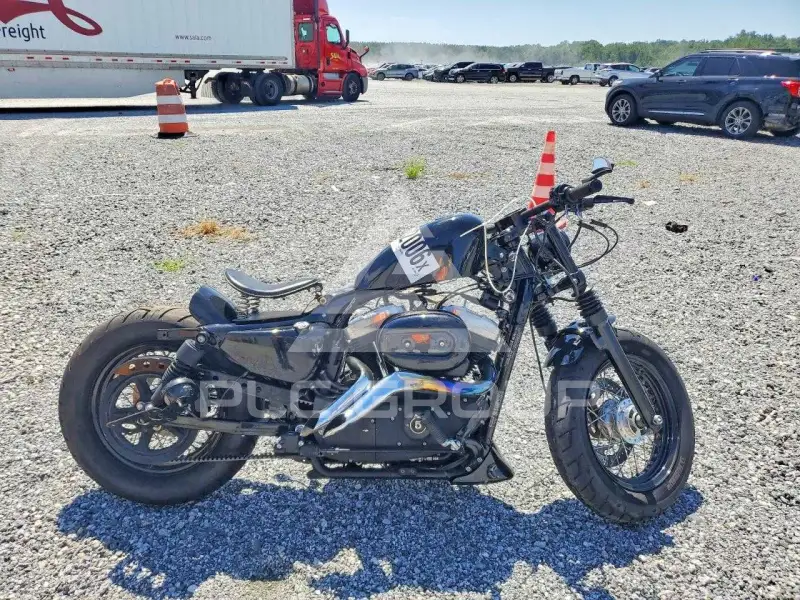 2014 Harley-Davidson Sportster120 photo