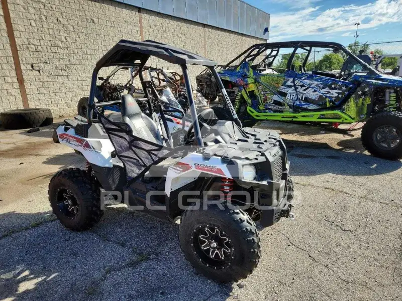 2014 Polaris  photo