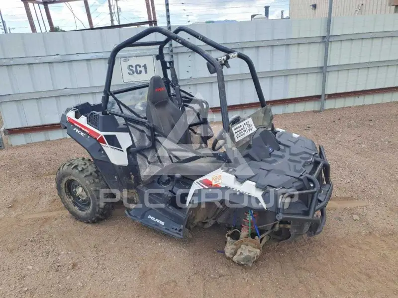 2014 Polaris  photo
