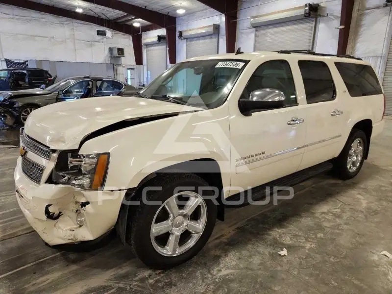 2014 Chevrolet Suburan photo