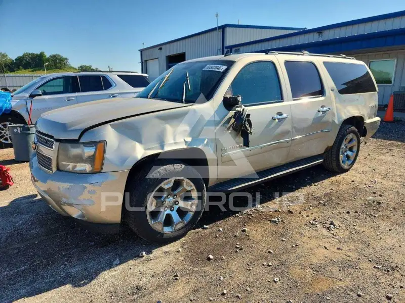 2014 Chevrolet Suburan фото