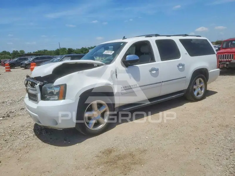2014 Chevrolet Suburan photo