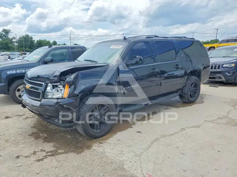 2014 Chevrolet Suburan photo