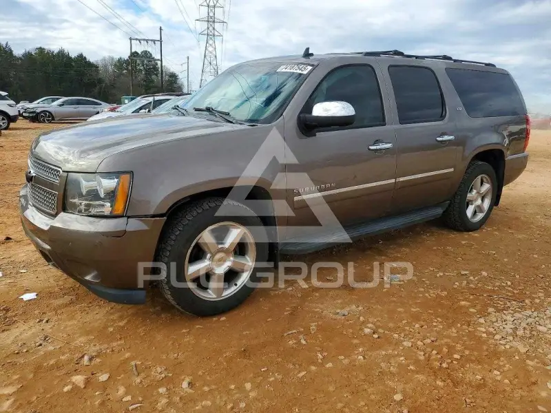 2014 Chevrolet Suburan photo
