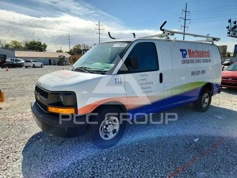 2014 Chevrolet Express photo