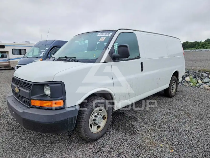 2014 Chevrolet Express фото