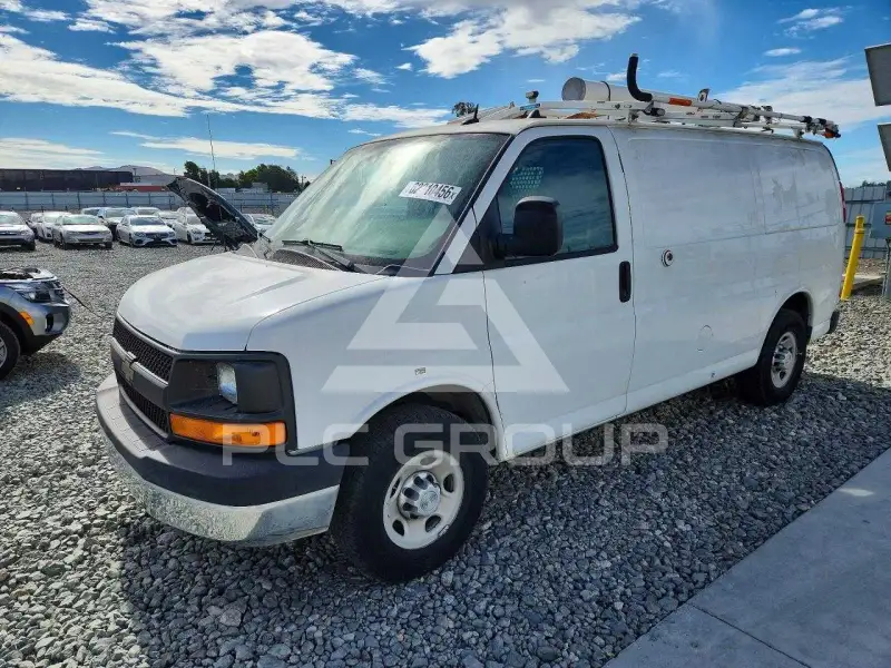 2014 Chevrolet Express photo
