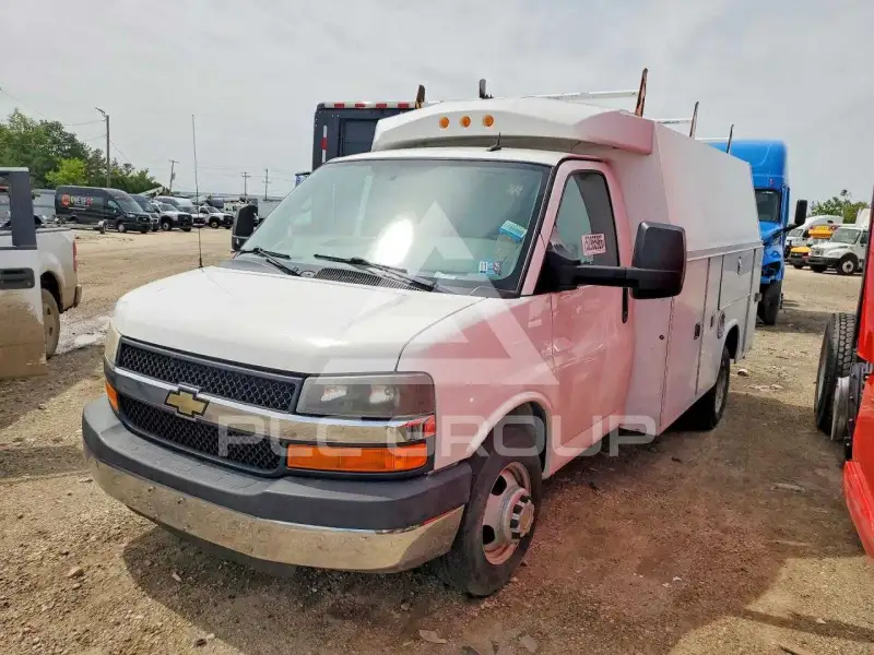 2014 Chevrolet Express photo