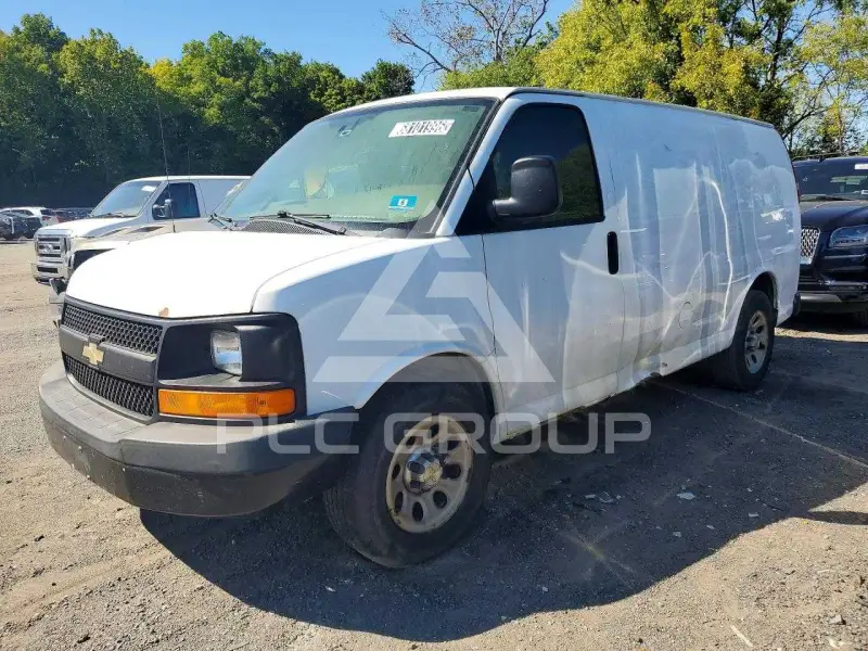 2014 Chevrolet Express photo