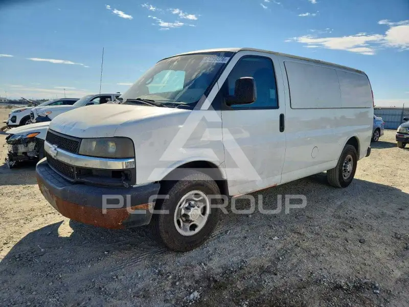 2014 Chevrolet Express photo