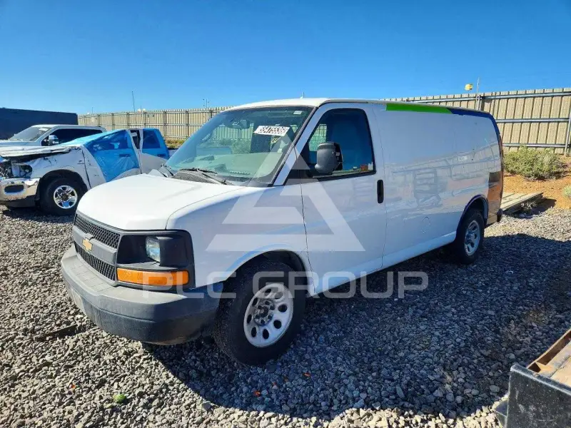 2014 Chevrolet Express photo