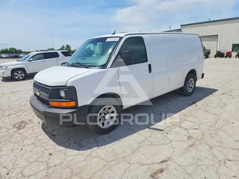 2014 Chevrolet Express photo
