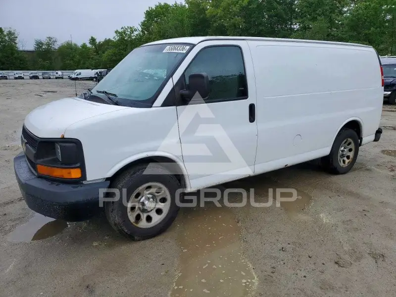 2014 Chevrolet Express photo