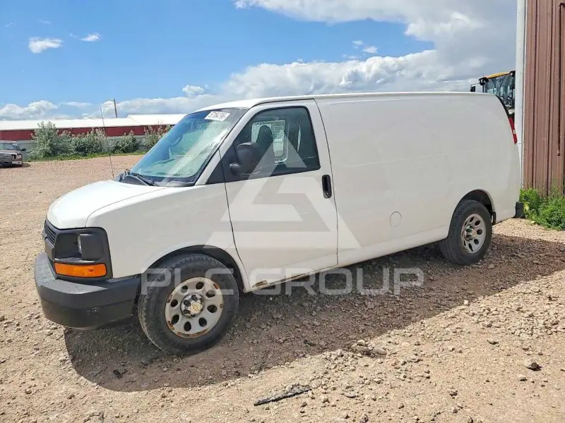 2014 Chevrolet Express photo