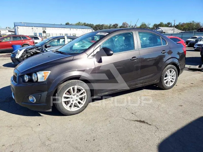 2014 Chevrolet Sonic фото