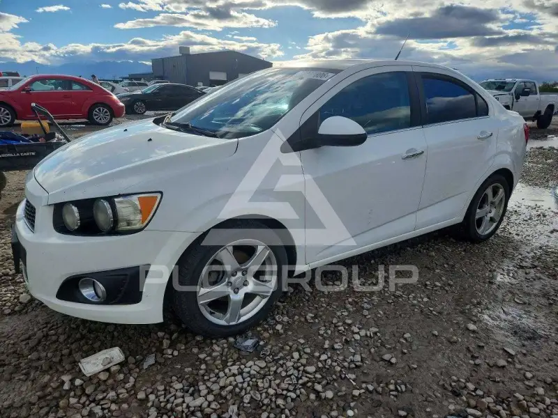 2014 Chevrolet Sonic фото