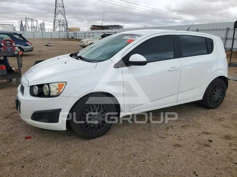 2014 Chevrolet Sonic photo
