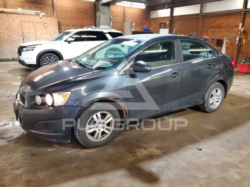 2014 Chevrolet Sonic фото