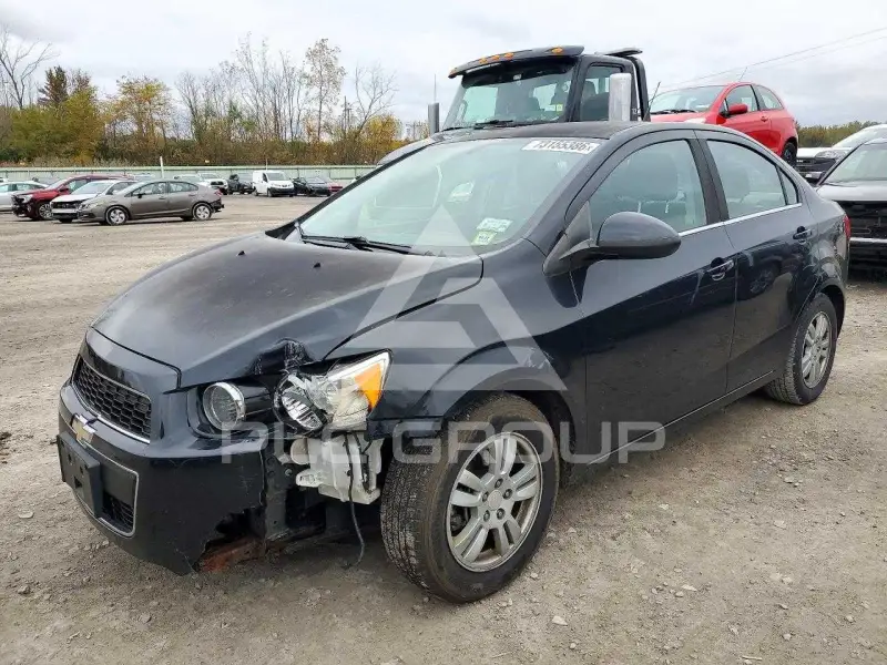2014 Chevrolet Sonic photo