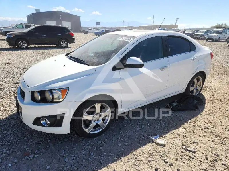 2014 Chevrolet Sonic фото
