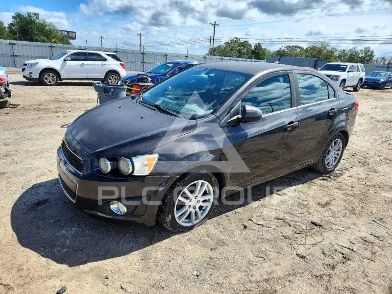 2014 Chevrolet Sonic фото