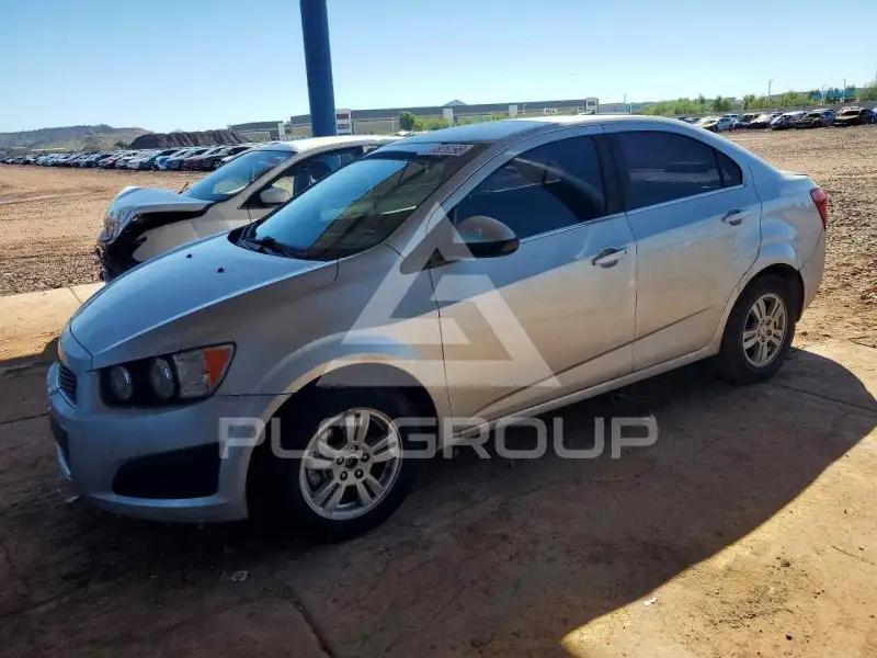 2014 Chevrolet Sonic фото